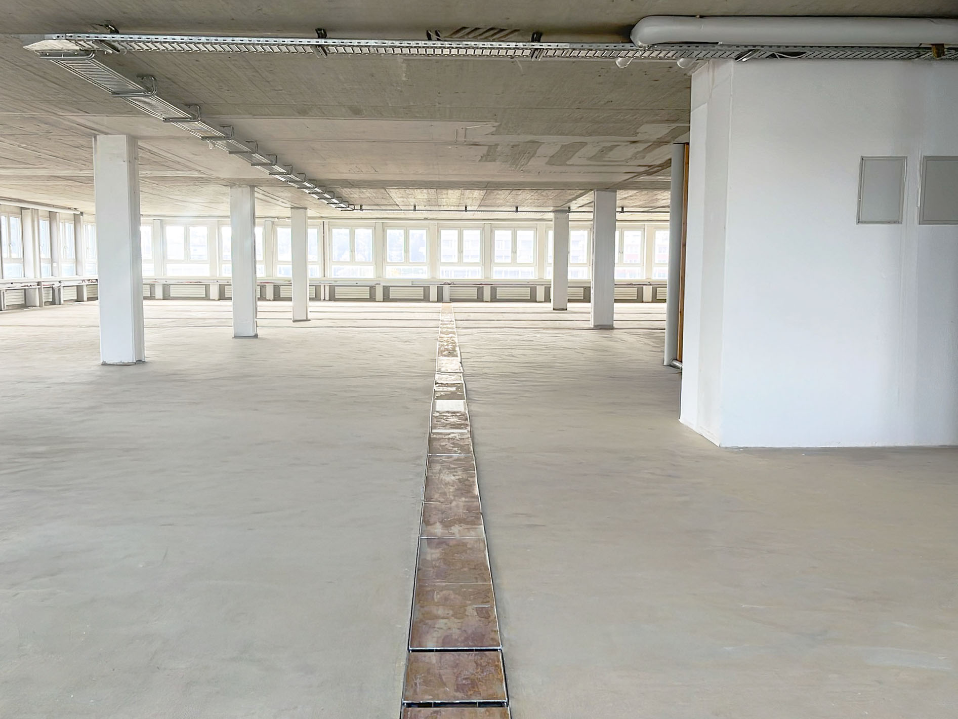 2203 1301 backbone 578742 A 007 WEB 2