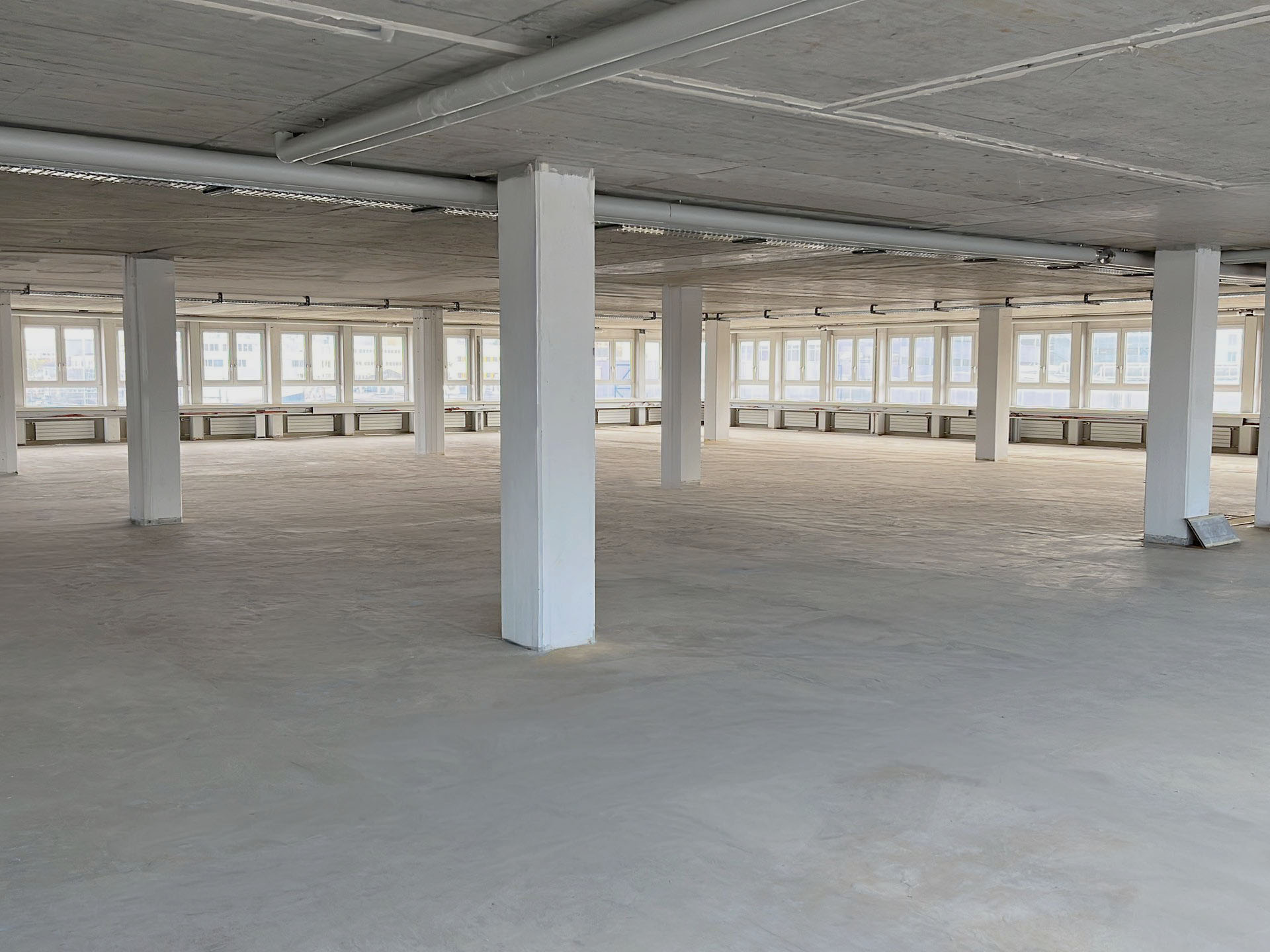 2203 1301 backbone 578742 A 013 WEB 2