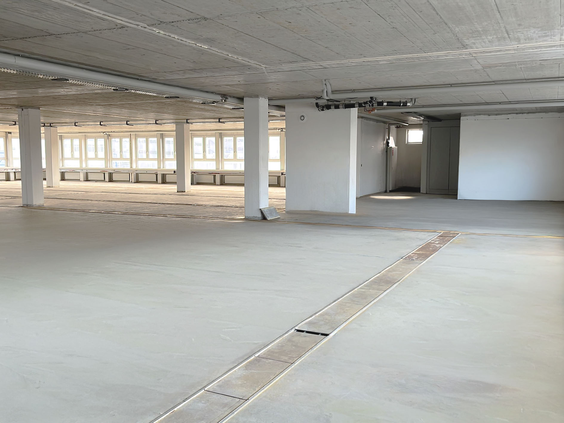 2203 1301 backbone 578742 A 014 WEB 2