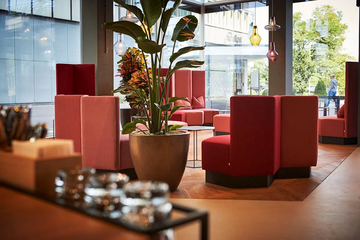 2529 1001 Lounge