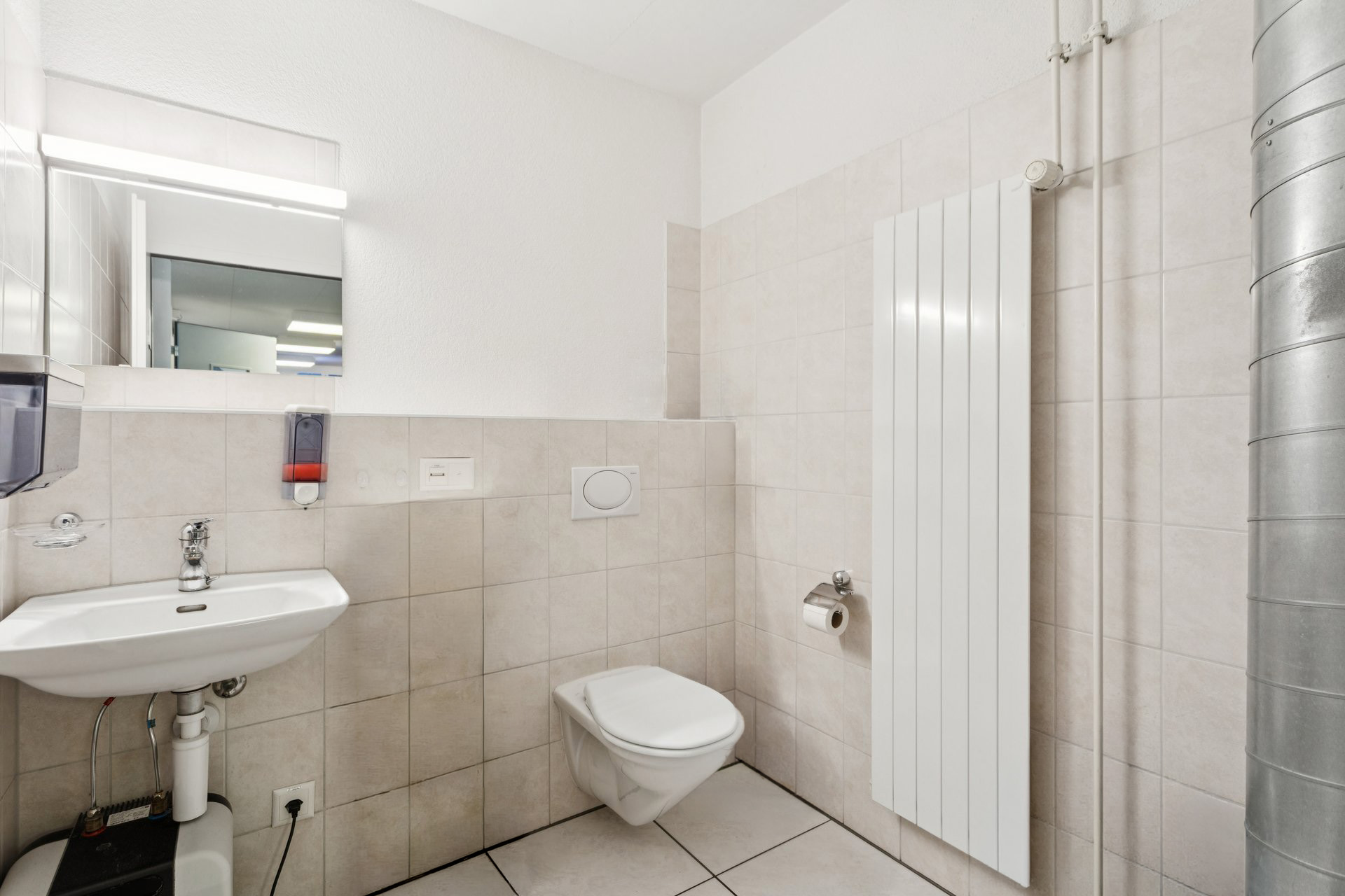2863 1431 Ze63 4 OG Toilette