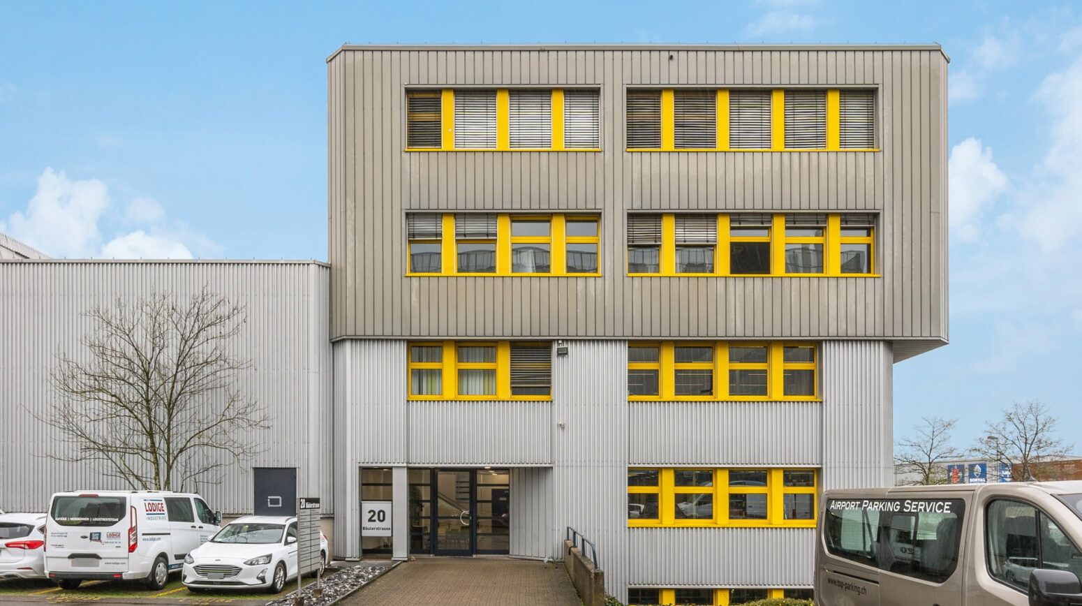 2220 1104 backbone 170195 002 WEB