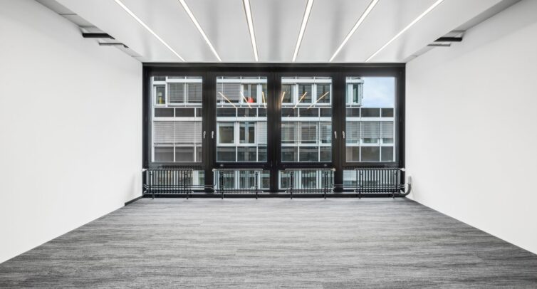 2654 1311 backbone 502584 A 025 WEB