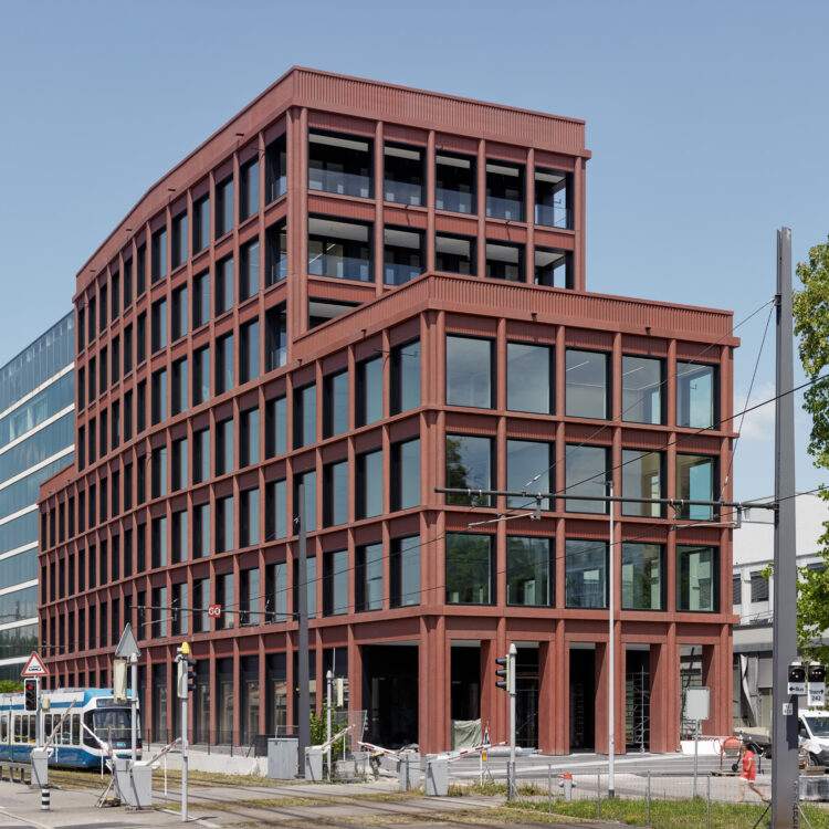 MD Feldeggstrasse Glatt 001 Retusche Web